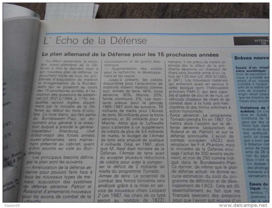 Revue Internationale De Défense N°10/1984 - Boten