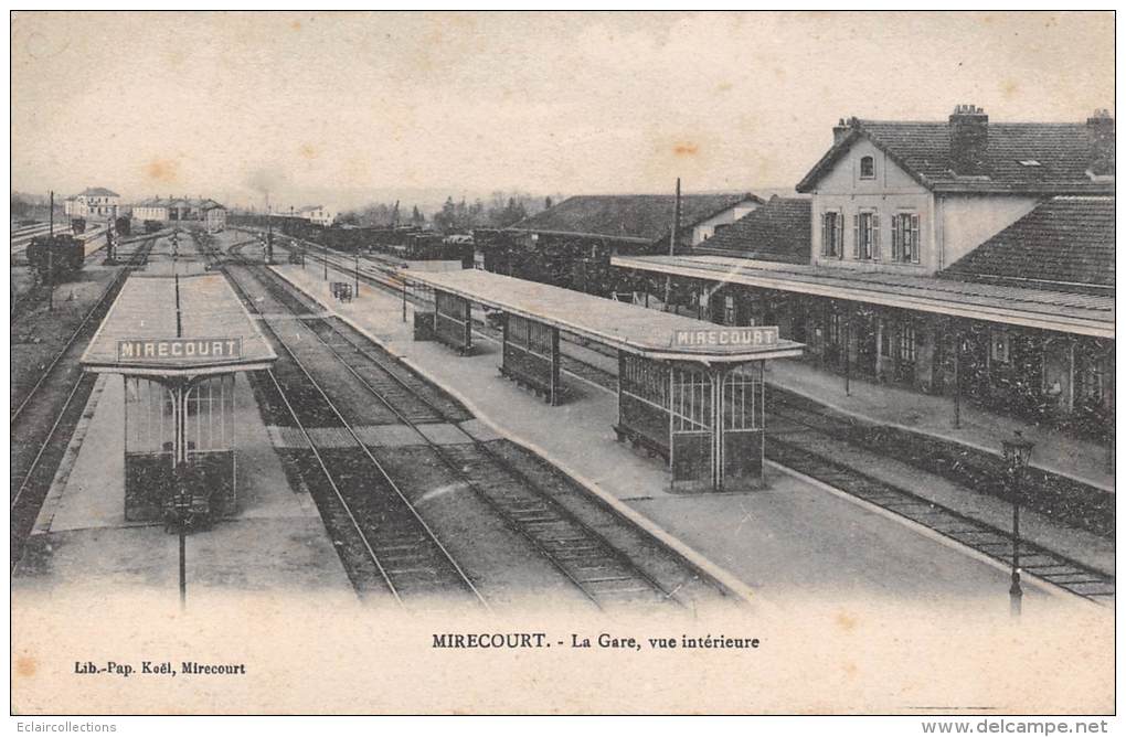 Mirecourt      88      Intérieur De La Gare   ( Voir Scan) - Mirecourt