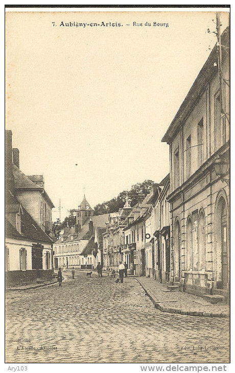 62- P.de. Calais _ Aubigny-en -Artois _ Rue Du Bourg (drapeau ) - Aubigny En Artois