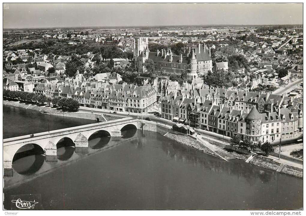 GIEN VUE AERIENNE - Gien