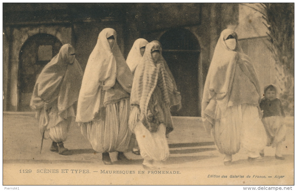 ETHNIQUES ET CULTURES - AFRIQUE DU NORD - ALGERIE - SCENES ET TYPES - Mauresques En Promenade - Afrique