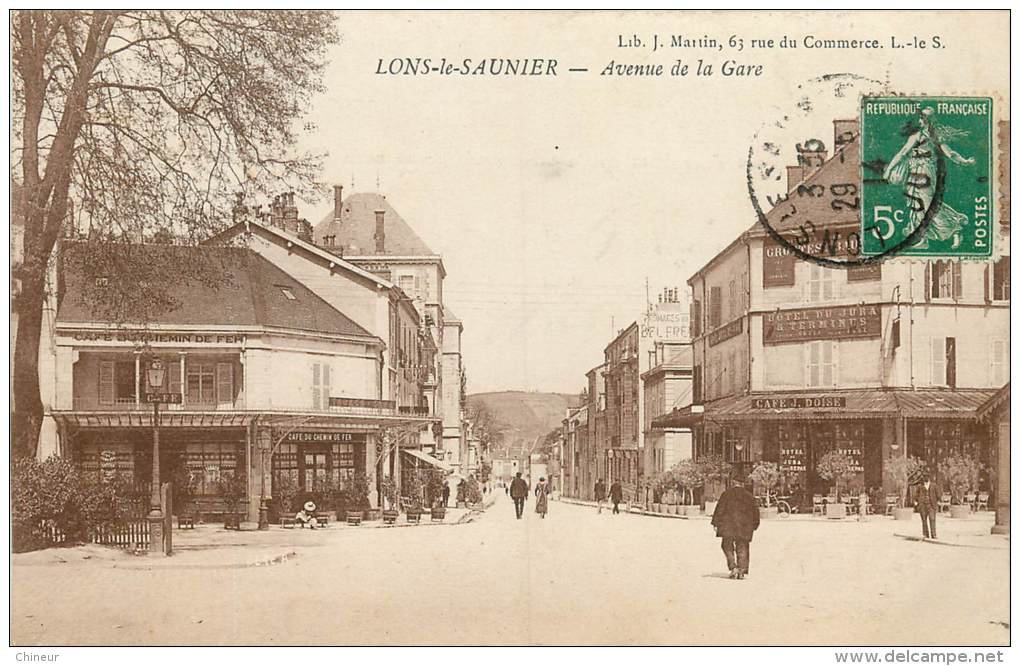 LONS LE SAUNIER AVENUE DE LA GARE VUE SUR LES CAFES DU CHEMIN DE FER ET J.DOISE - Lons Le Saunier