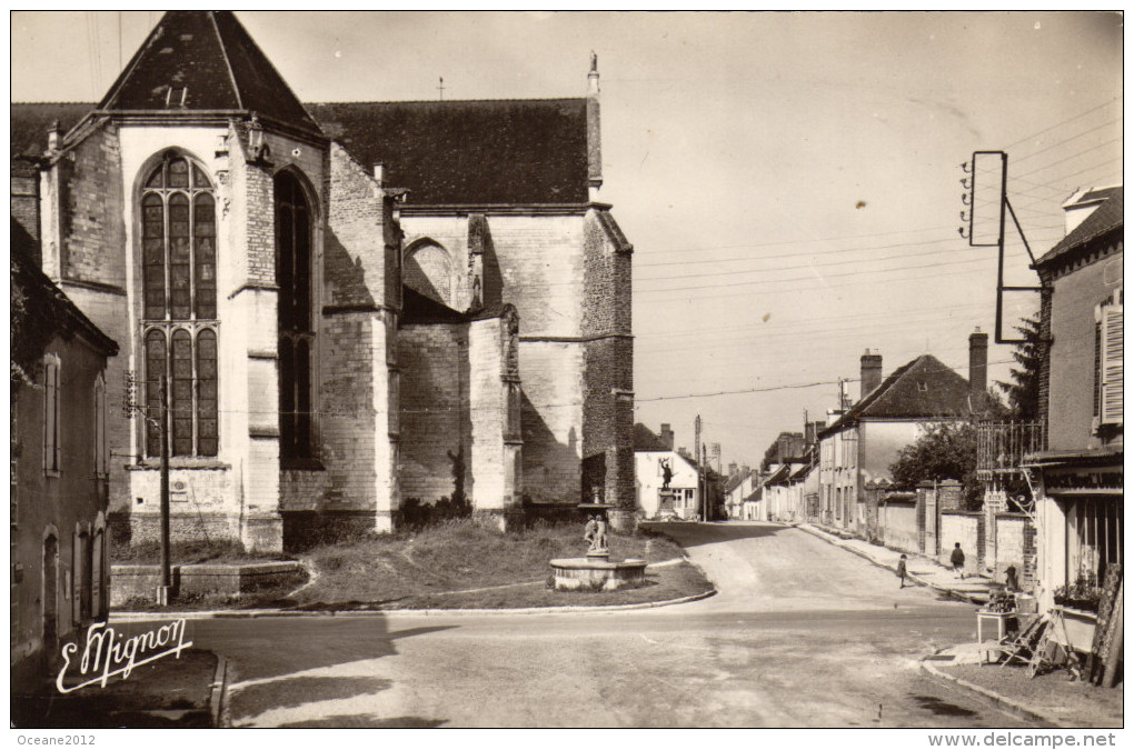 89 Neuvy Sautour. L'abside De L'eglise. La Rue Gabriel Guillot - Neuvy Sautour