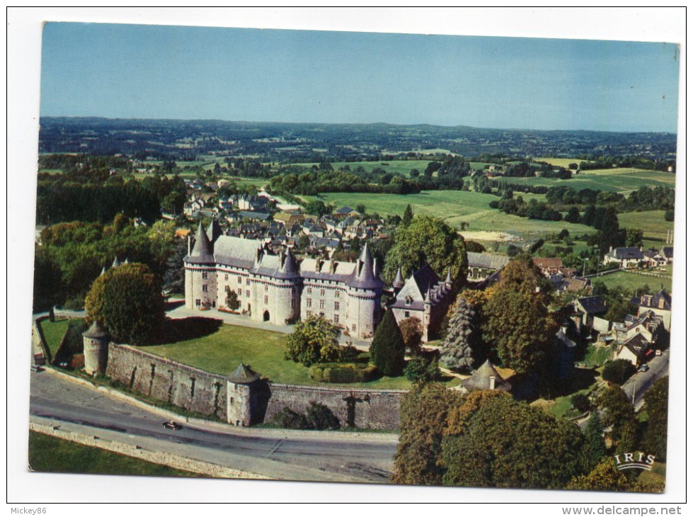 ARNAC-POMPADOUR --1974-Vue Générale Aérienne--Le Chateau,cpsm 15 X 10 N°8 éd Théojac-- Cachet Rond AYEN-19 - Arnac Pompadour