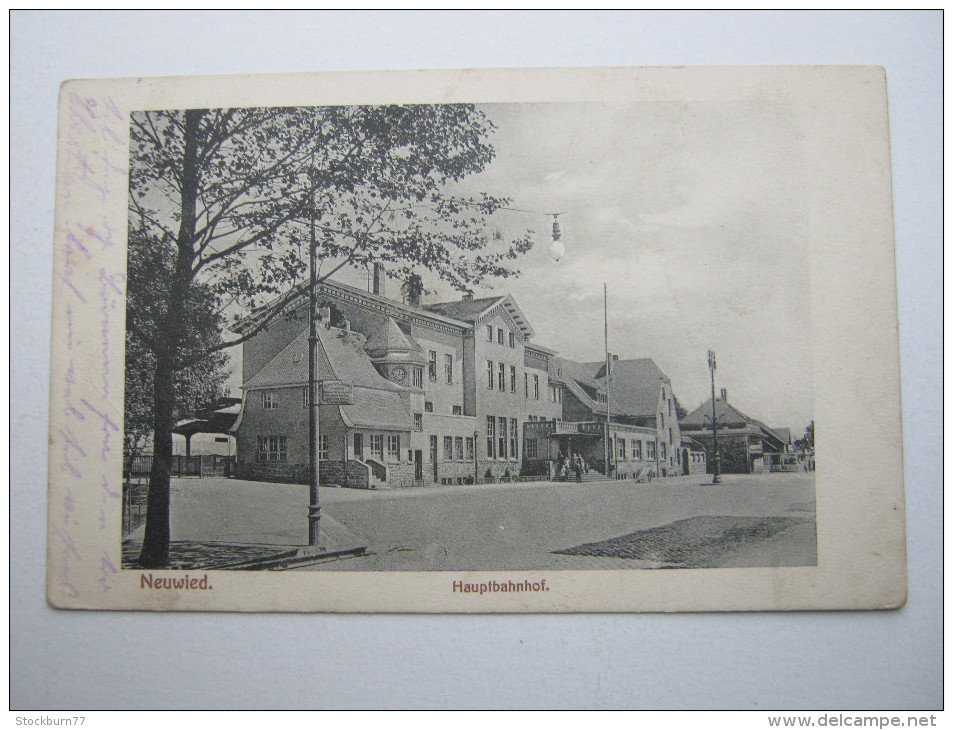 NEUWIED , Bahnhof   , Schöne Karte , 2 Scans - Neuwied