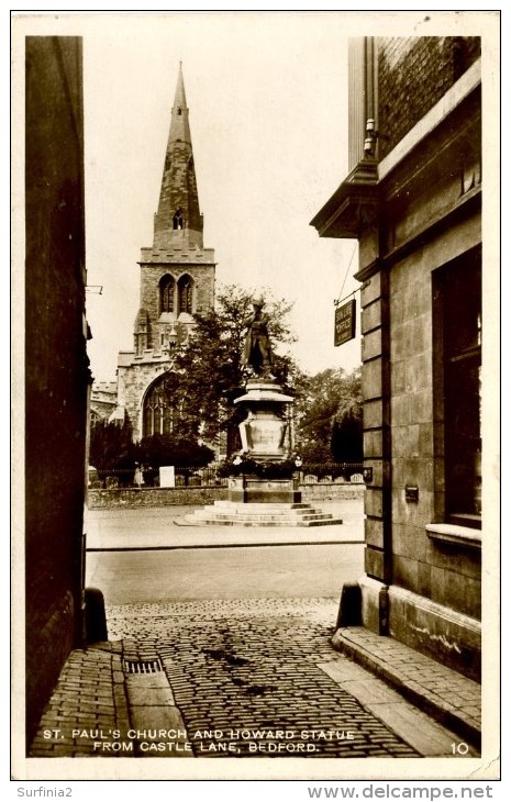 BEDS - BEDFORD - ST PAUL'S CHURCH AND HOWARD STATUE FROM CASTLE LANE  RP Bd188 - Bedford