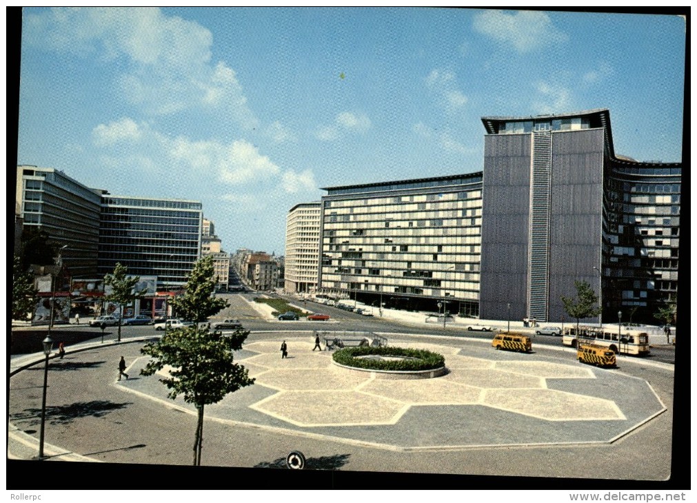 100193  POST CARD BRUXELLES - BRUSSEL -SCHUMAN SQUARE, BUILDING OF THE EUROPEAN COMMUNITY [NELS-THILL 100/65] - Europäische Institutionen