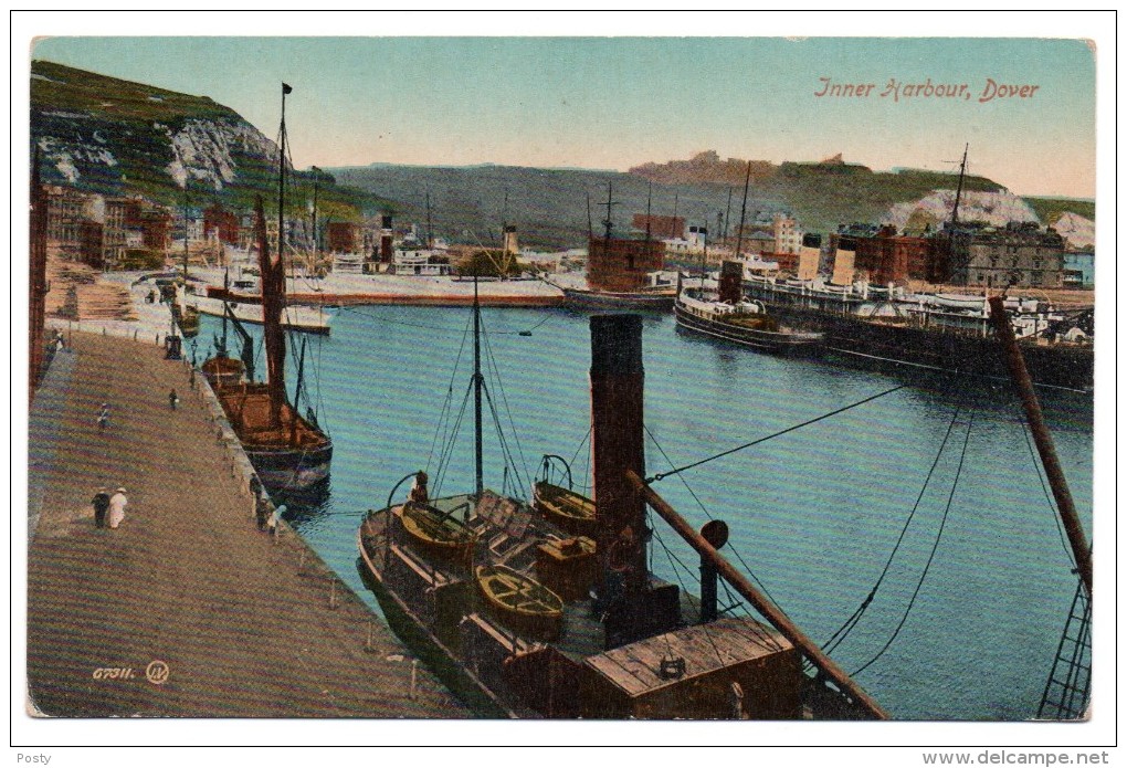 CPA - DOVER - INNER HARBOUR - BATEAUX - SHIPS - Colorisée - Vers 1910 - - Dover