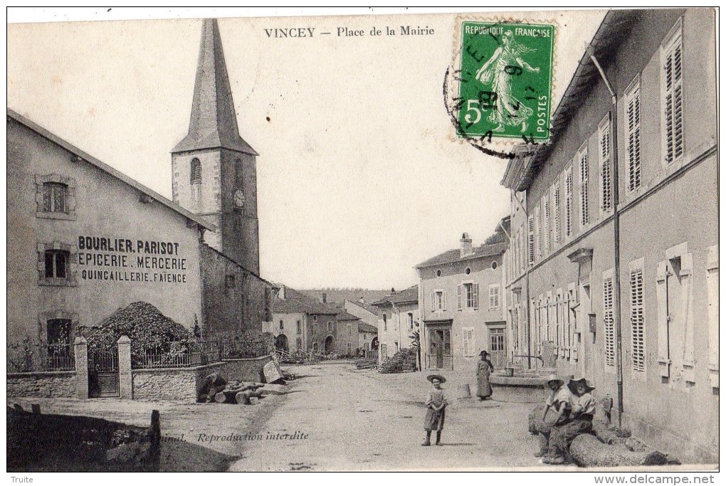 VINCEY PLACE DE LA MAIRIE EPICERIE BOURLIER PARISOT - Vincey