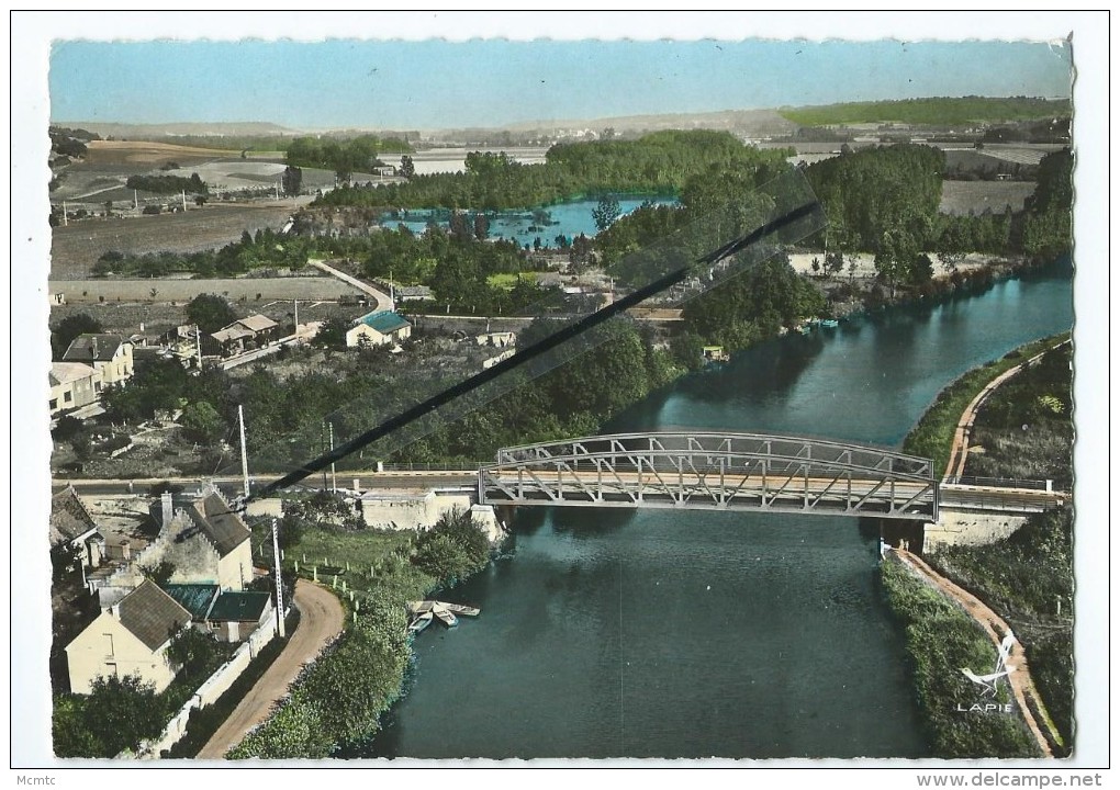 CPM   - En Avion Au Dessus De .... Attichy -  Le Pont De L'Aisne - Attichy