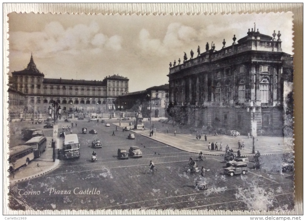 Torino Piazza Castello Non Viaggiata Anni 40 ( Segni Di Usura ) - Places