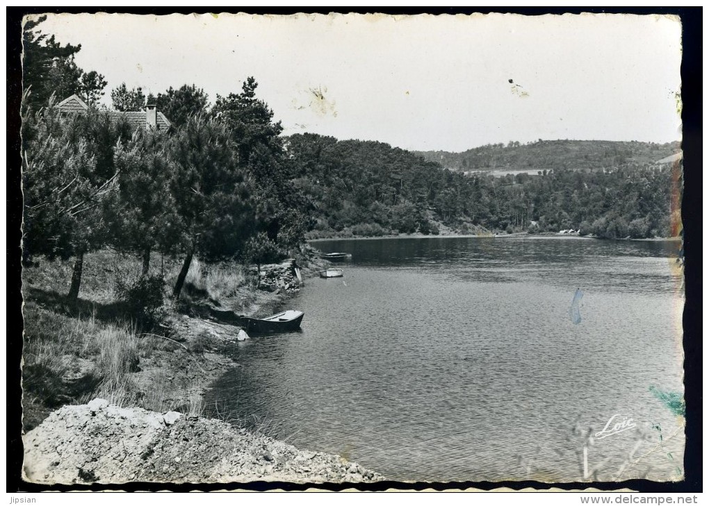 Cpsm  Du 22 Le Lac De Guerlédan , Un Coin Près De Caurel   AG15 10 - Caurel