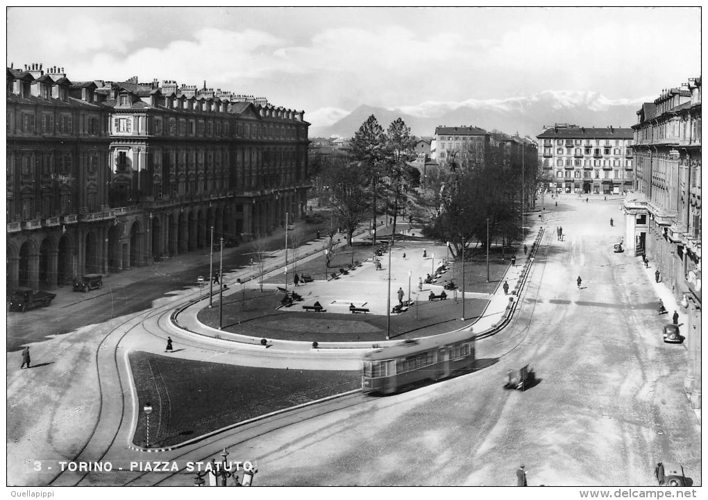 01574 "TORINO - PIAZZA STATUTO". ANIMATA AUTO ANNI '40 TRAMWAY STAZ. TORINO/RIVOLI. CART. ORIGINALE. NON SPEDITA. - Orte & Plätze