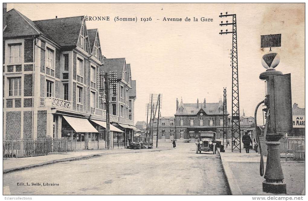 Péronne    80     Avenue De La Gare   En 1926  .Pompe A Essence BP - Peronne