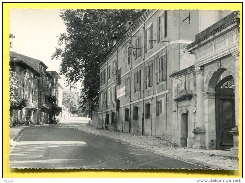 84. BEAUMES DE VENISE - Entrée Du Village - Hôtel Du Chateau .Ed. DU SUD - EST - Beaumes De Venise