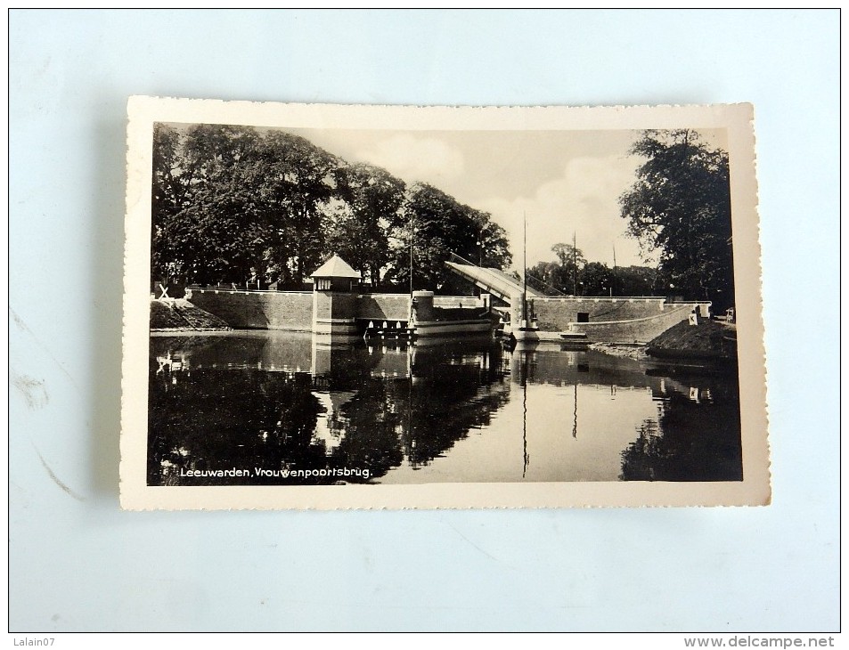 Carte Postale Ancienne : LEEUWARDEN Vrouwenpoortsbrug - Leeuwarden