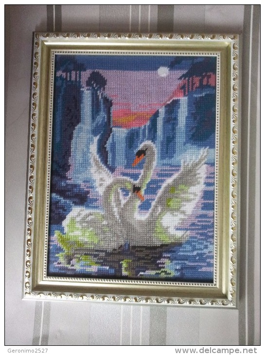 Framed Gobelin Tapestry Handmade Swans In Lake New - Alfombras & Tapiceria