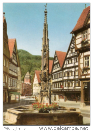 Bad Urach - Brunnen Am Rathaus - Bad Urach