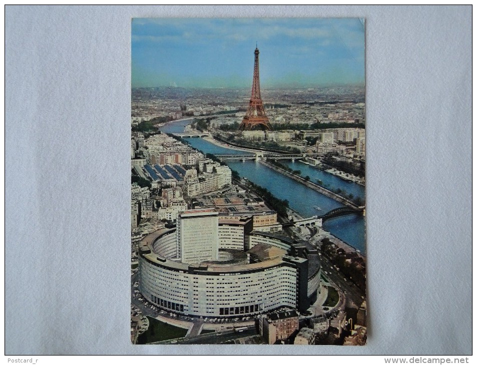 France Paris La Maison De La Radio La Seine Et La Tour Eiffel 1966 A 22 - Viste Panoramiche, Panorama