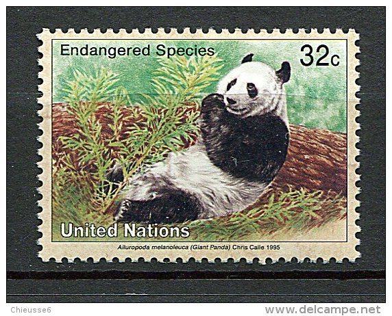(cl. 8 - P56) Nations Unies - New York ** N° 672 (ref. Michel Au Dos) - Pandas - - Neufs