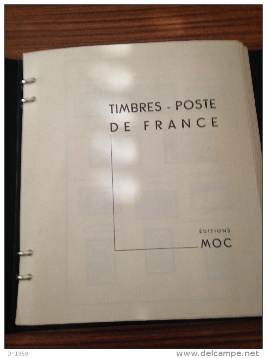 MOC RELIURE NOIR OCCASION 1973-1991 Env. 130 FEUILLES PREIMPRIMEES - Bindwerk Met Pagina's