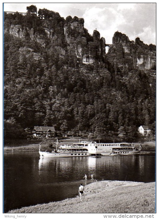 Bastei - S/w Bastei Mit Luxusmotorschiff Ernst Thälmann - Bastei (sächs. Schweiz)