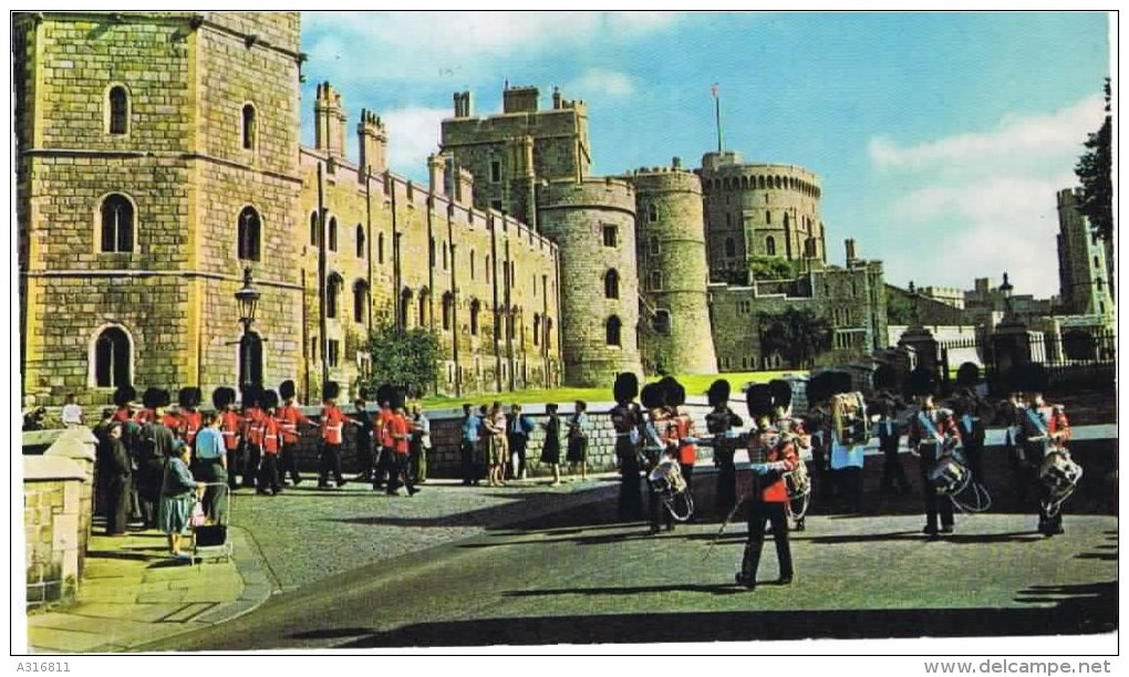 Cpa  BAND OF THE GRENADIER GUARDS CASTLE HILL WINDSOR - Windsor