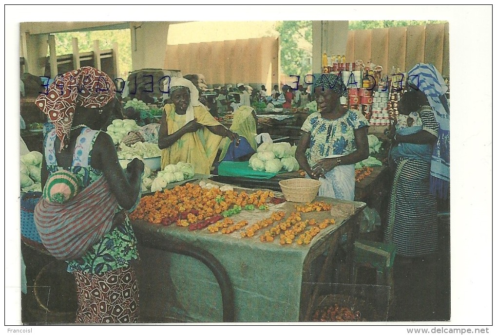 Burkina Faso. Haute-Volta. Ouagadougou. Le Marché Couvert. Editions J.C. Attié - Burkina Faso