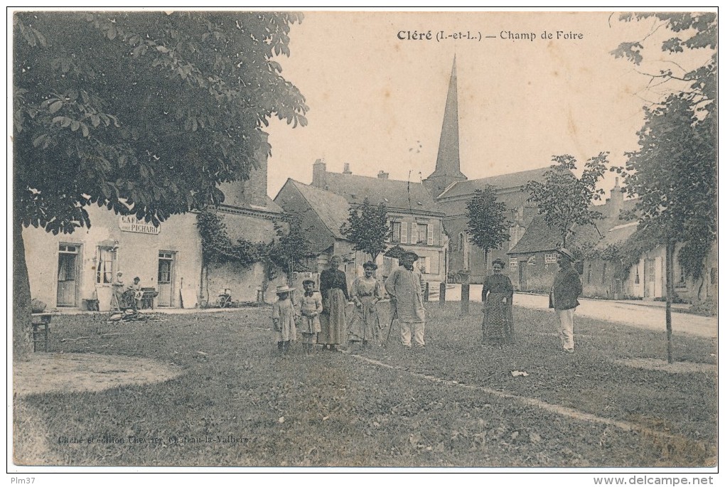 CLERE - Le Champ De Foire - Cléré-les-Pins