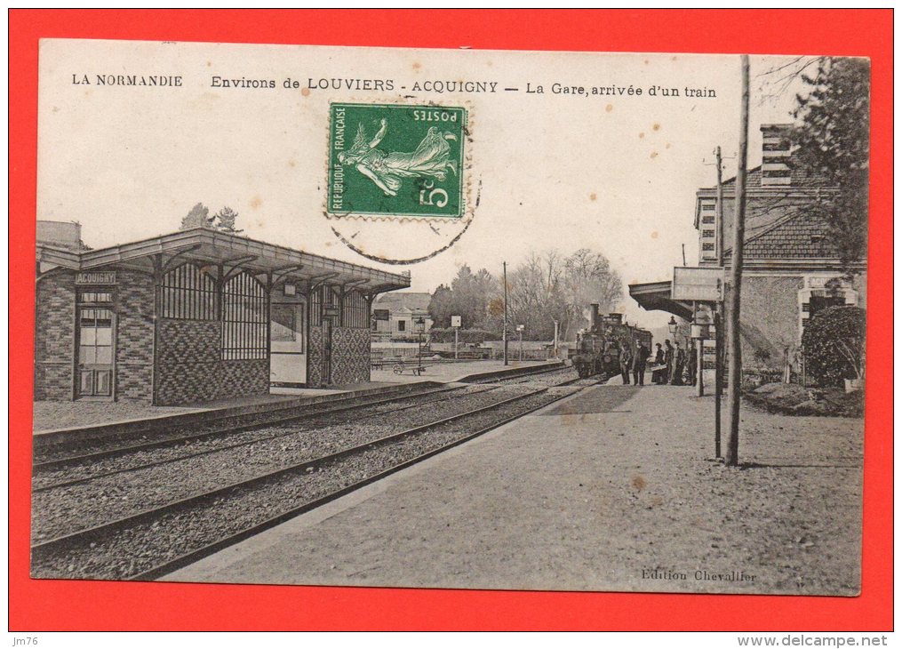 Environs De LOUVIERS - ACQUIGNY - La Gare, Arrivée D'un Train. (animation) - Acquigny