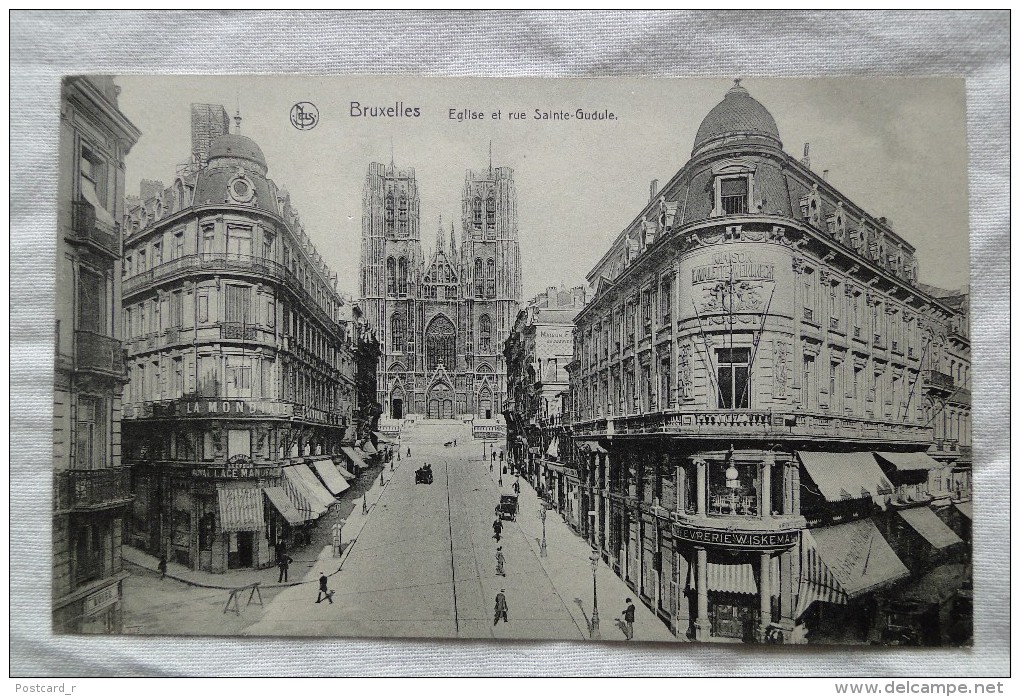 Belgium Bruxelles Eglise Et Rue Sainte Gudule  A 52 - Prachtstraßen, Boulevards