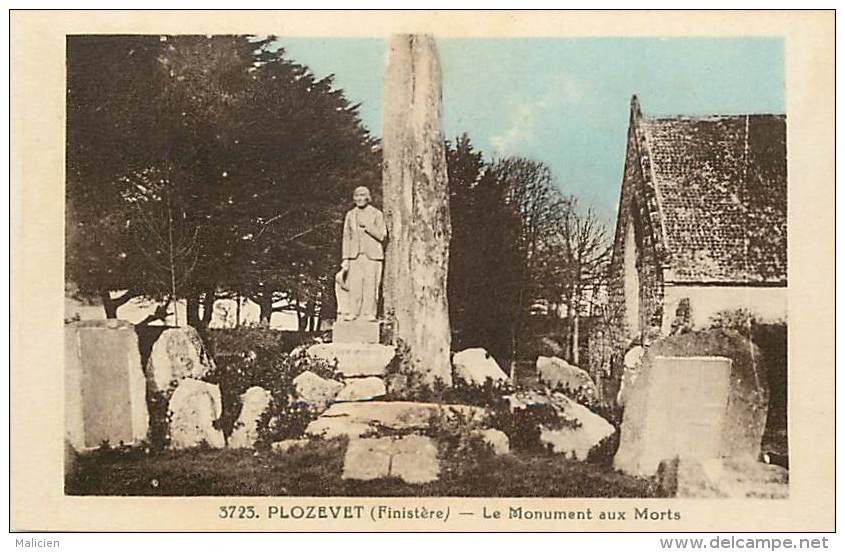 - Finistere - Ref D476 - Plozevet - Le Monument Aux Morts  -  Carte Bon Etat - - Plozevet