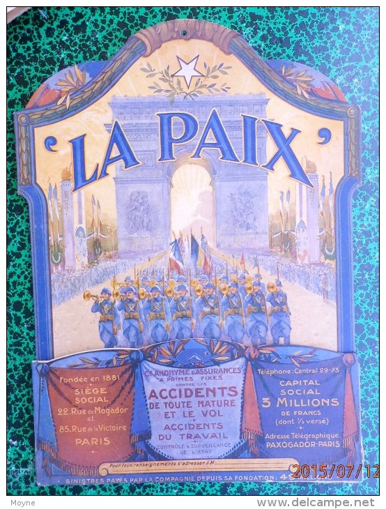 PUBLICITE  PLV  Pour ASSURANCE LA PAIX - Bordures Vertes à Palmes, Deux Griffons Ailés Dorés - Femme Ailée Art Déco , - Plaques En Carton