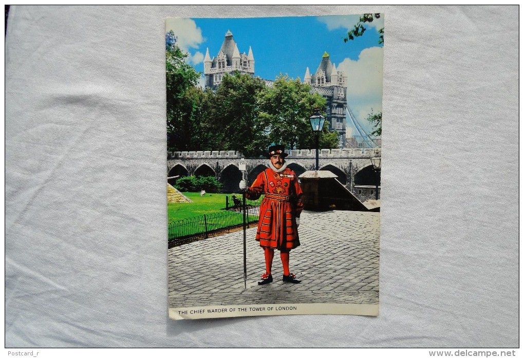 England  London The Chief Warder Of The Tower Of London  A 55 - Tower Of London