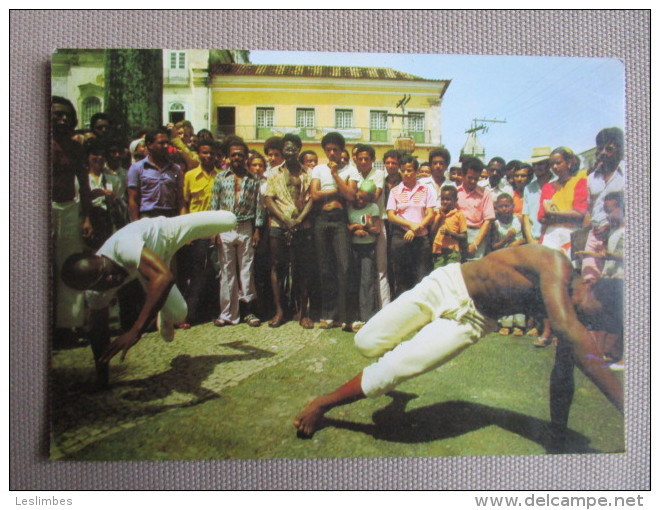 Salvador, Bahia. Jogo De Capoeira. - Salvador De Bahia