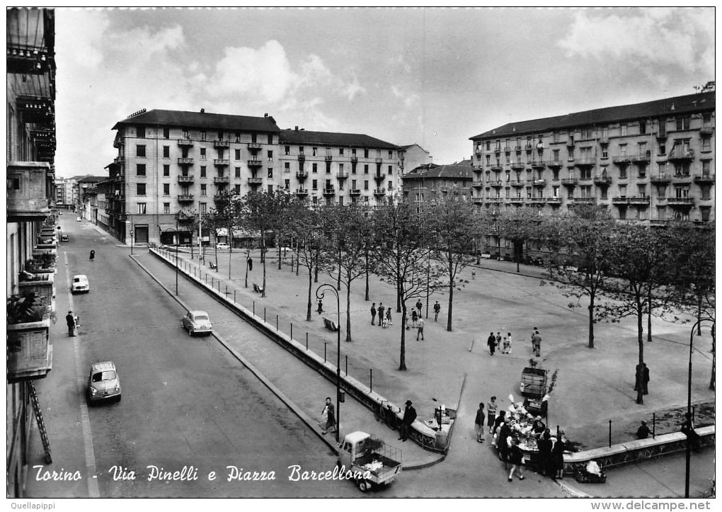 02520 "TORINO - VIA PINELLI -PIAZZA BARCELLONA"   ANIMATA,  AUTO,  APE,  BANCARELLA.   CART.   NON SPED. - Places & Squares