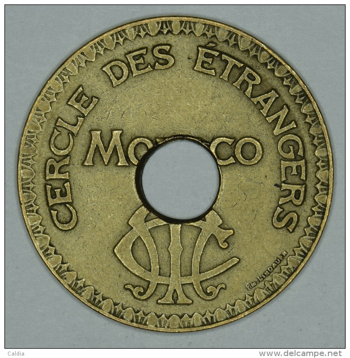 Monaco Jeton Token 10 FRANCS Troué - ST DES BAINS DE MER - "" CERCLE Des ÉTRANGERS "" # 1 - Otros & Sin Clasificación