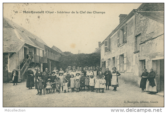 60 MONTJAVOULT / Intérieur De La Clef Des Champs / - Montjavoult