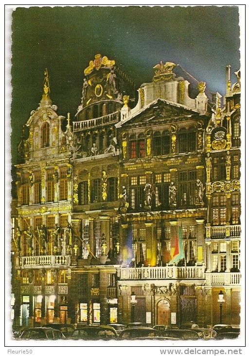 BRUXELLES: Un Coin De La Grand'Place / BRUSSEL: Een Icht Van De Grote Markt. - Bruxelles La Nuit