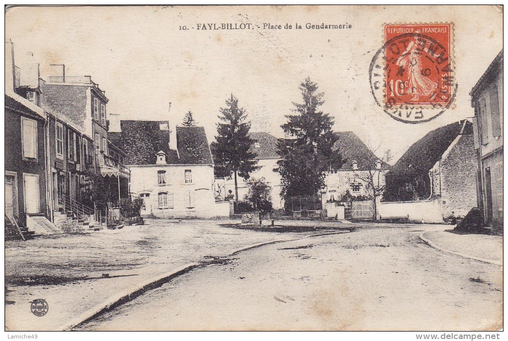 FAYL BILLOT PLACE DE LA GENDARMERIE Circulée Timbrée 1906 - Fayl-Billot