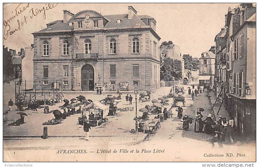 Avranches    50    Hôtel De Ville. Place Littré. Marché - Avranches