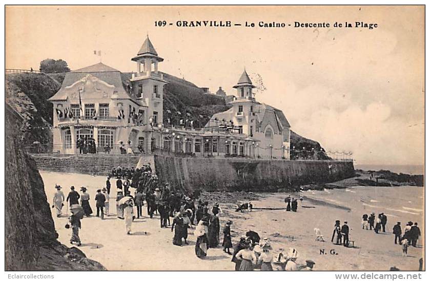 Granville   50       Le  Casino, La Plage - Granville