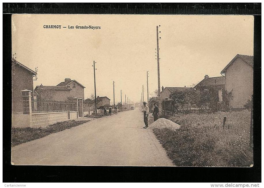 CHARMOY - Les Grands Noyers - Charmoy