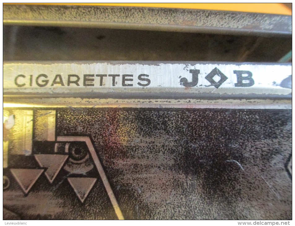 Grande boite en fer pour Buralistes/Offert par le papier à cigarettes JOB/Vers 1930-40    CIG25
