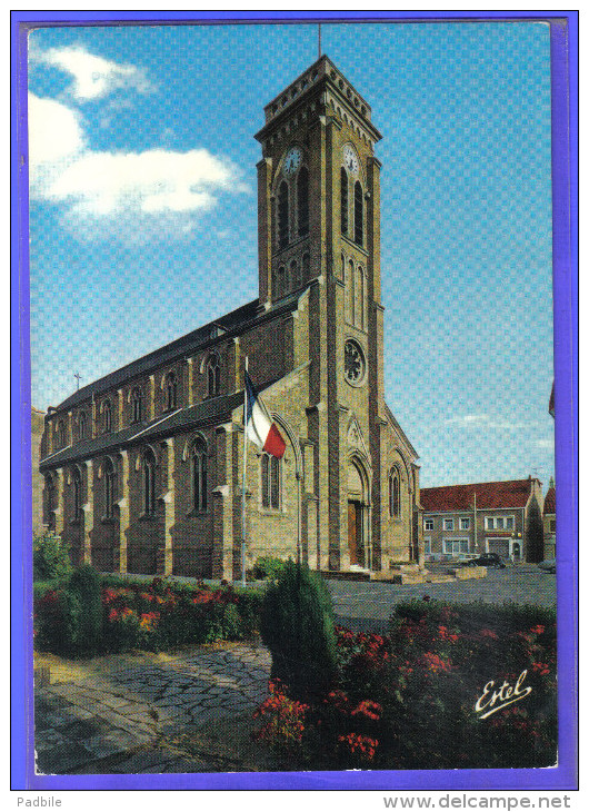 Carte Postale 59. Bray-Dunes  L'église Notre-Dame  Trés Beau Plan - Bray-Dunes