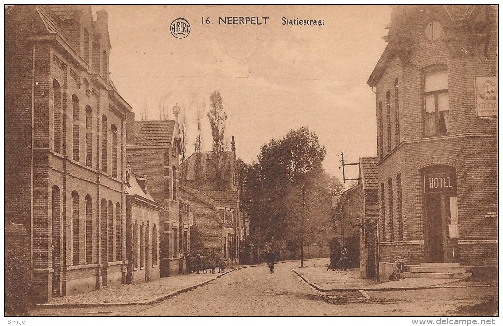 NEERPELT - STATIESTRAAT - RUE DE LA STATION - HOTEL LION D´OR - ANIMATION - 2 SCANS - Neerpelt