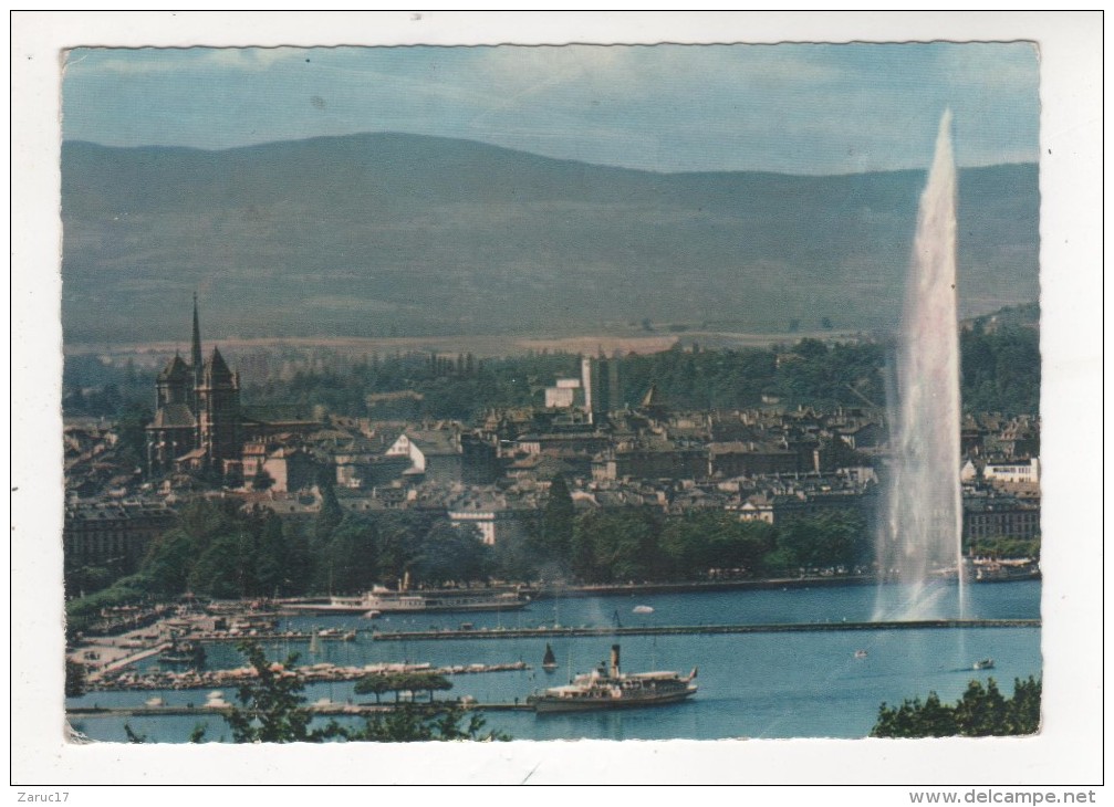 Carte Postale  GENEVE 1966  LA RADE DEPUIS COLOGNY SUISSE  JET D'EAU Etat MOYEN - Cologny