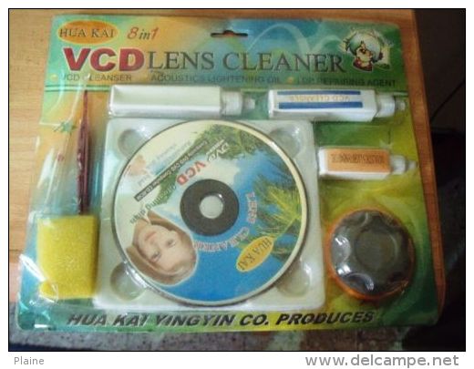 VCD LENS CLEANER- 8 EN 1- HUA KAI- OBJET ANCIEN - Varia