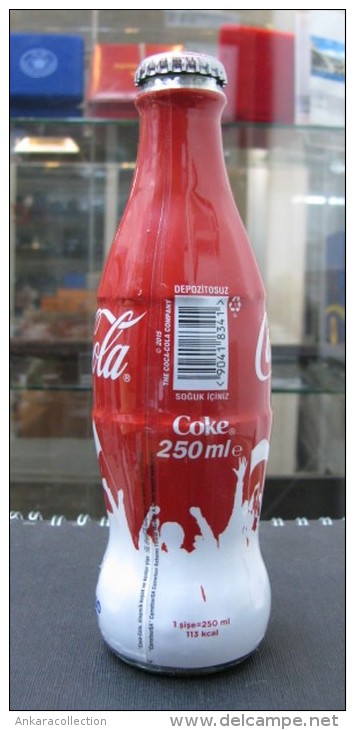 AC - COCA COLA - CARREFOURSA CARREFOUR 2015 SHRINK WRAPPED EMPTY GLASS BOTTLE & CROWN CAP - Bottles