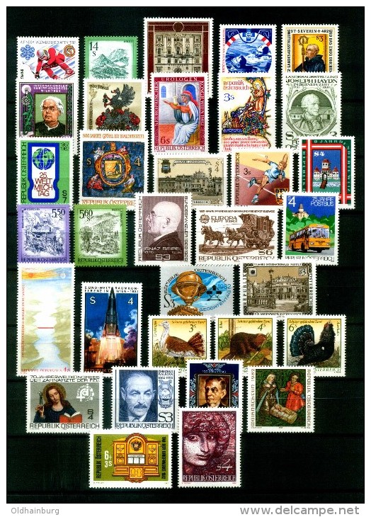 4170: Austria Collection 1979- 1992 In Album, Mnh **, 14 Years Complete (Mi. 722.- €) - Verzamelingen